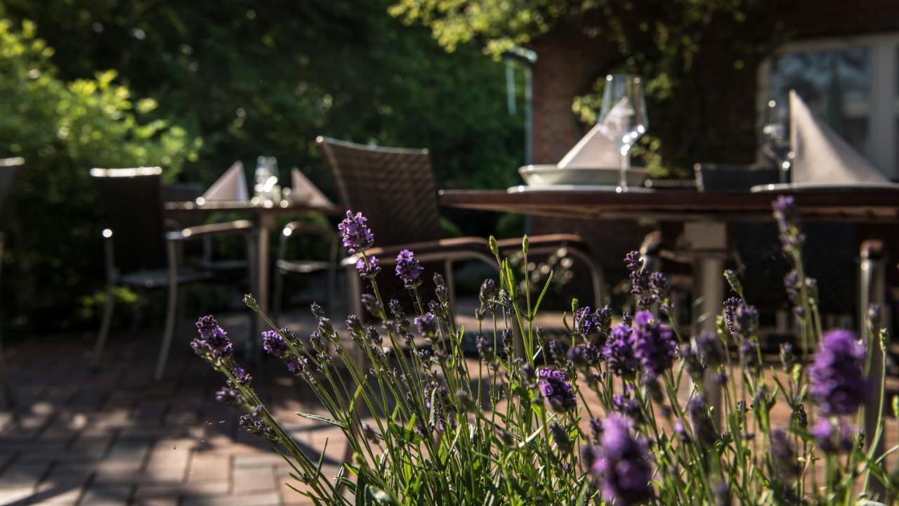 Kirchspielkrug Landhotel & Restaurant Westerhever Eksteriør bilde