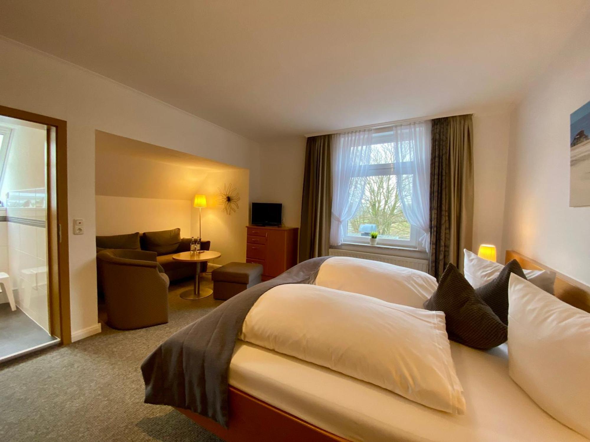 Kirchspielkrug Landhotel & Restaurant Westerhever Eksteriør bilde